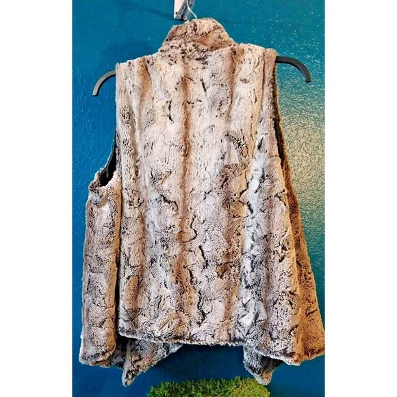 WD NY Faux Fur Vest Women Size Large Open Front Cream, Brwn and Gray - Picture 3 of 9
